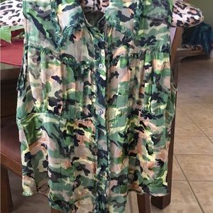Camouflage Camo sheer sleeveless ruffle top M